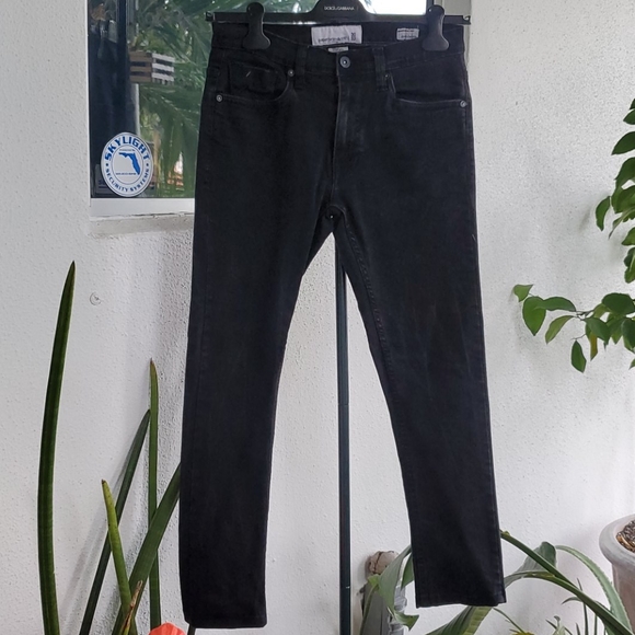 Jeans - Picture 2 of 5